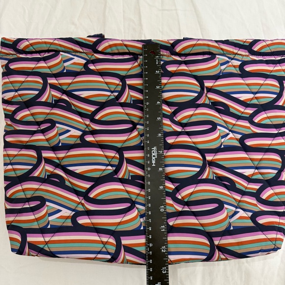 Vera Bradley Large Retro Ribbons Ultralight East West Tote Preppy Travel NWT - Picture 11 of 14